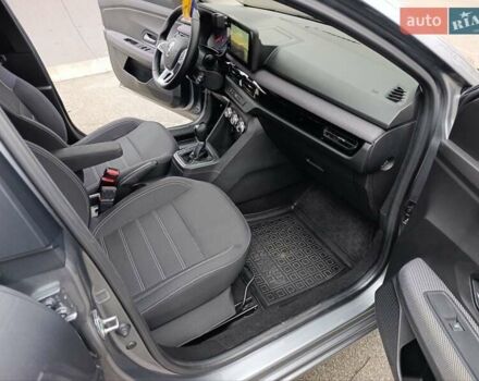 Серый Рено Taliant, объемом двигателя 1 л и пробегом 36 тыс. км за 19603 $, фото 6 на Automoto.ua