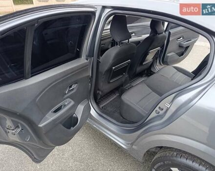 Серый Рено Taliant, объемом двигателя 1 л и пробегом 36 тыс. км за 19603 $, фото 7 на Automoto.ua