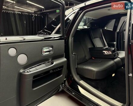 Черный Ролс Ройс Гост, объемом двигателя 6.6 л и пробегом 8 тыс. км за 159900 $, фото 44 на Automoto.ua