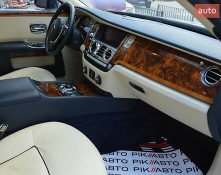 Синій Ролс Ройс Ghost, об'ємом двигуна 6.6 л та пробігом 147 тис. км за 117000 $, фото 65 на Automoto.ua