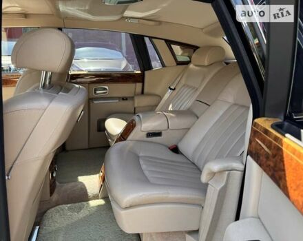 Черный Ролс Ройс Фантом, объемом двигателя 6.75 л и пробегом 89 тыс. км за 110000 $, фото 11 на Automoto.ua