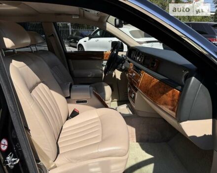 Черный Ролс Ройс Фантом, объемом двигателя 6.75 л и пробегом 89 тыс. км за 110000 $, фото 16 на Automoto.ua