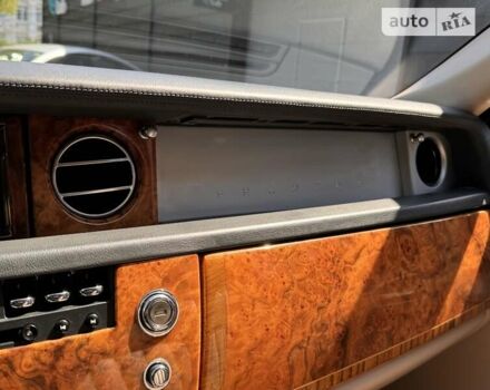 Черный Ролс Ройс Фантом, объемом двигателя 6.75 л и пробегом 89 тыс. км за 110000 $, фото 24 на Automoto.ua