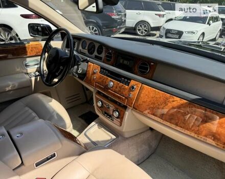 Черный Ролс Ройс Фантом, объемом двигателя 6.75 л и пробегом 89 тыс. км за 110000 $, фото 17 на Automoto.ua