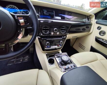 Синій Ролс Ройс Фантом, об'ємом двигуна 6.75 л та пробігом 37 тис. км за 450000 $, фото 15 на Automoto.ua