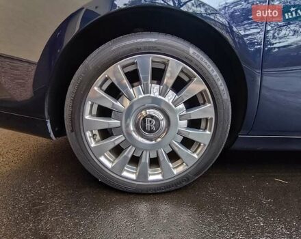 Синій Ролс Ройс Фантом, об'ємом двигуна 6.75 л та пробігом 37 тис. км за 450000 $, фото 9 на Automoto.ua