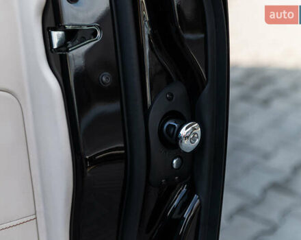 Черный Ролс Ройс Cullinan, объемом двигателя 0 л и пробегом 52 тыс. км за 440000 $, фото 41 на Automoto.ua