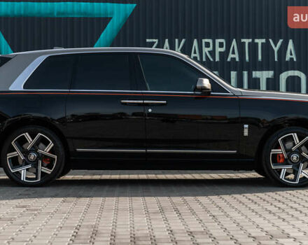 Черный Ролс Ройс Cullinan, объемом двигателя 0 л и пробегом 52 тыс. км за 440000 $, фото 17 на Automoto.ua
