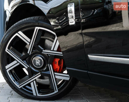 Черный Ролс Ройс Cullinan, объемом двигателя 0 л и пробегом 52 тыс. км за 440000 $, фото 12 на Automoto.ua