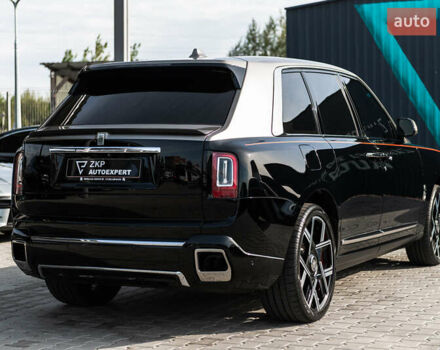 Черный Ролс Ройс Cullinan, объемом двигателя 0 л и пробегом 52 тыс. км за 440000 $, фото 14 на Automoto.ua