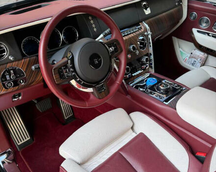 Чорний Ролс Ройс Cullinan, об'ємом двигуна 6.7 л та пробігом 28 тис. км за 414000 $, фото 9 на Automoto.ua