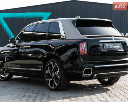 Черный Ролс Ройс Cullinan, объемом двигателя 0 л и пробегом 52 тыс. км за 440000 $, фото 10 на Automoto.ua