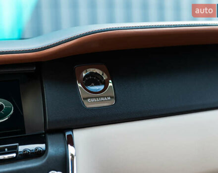 Черный Ролс Ройс Cullinan, объемом двигателя 0 л и пробегом 52 тыс. км за 440000 $, фото 29 на Automoto.ua