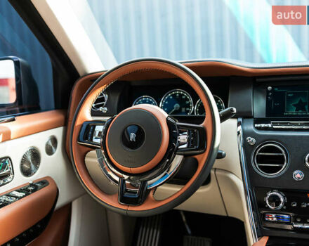 Черный Ролс Ройс Cullinan, объемом двигателя 0 л и пробегом 52 тыс. км за 440000 $, фото 28 на Automoto.ua