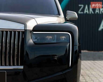 Черный Ролс Ройс Cullinan, объемом двигателя 0 л и пробегом 52 тыс. км за 440000 $, фото 9 на Automoto.ua