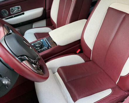 Чорний Ролс Ройс Cullinan, об'ємом двигуна 6.7 л та пробігом 28 тис. км за 414000 $, фото 14 на Automoto.ua