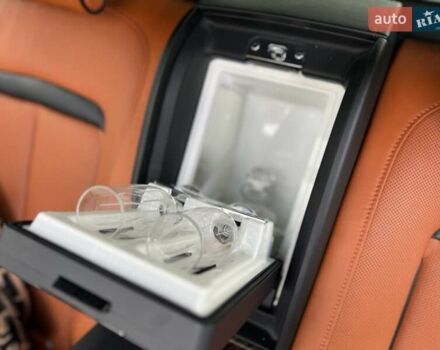 Черный Ролс Ройс Cullinan, объемом двигателя 6.7 л и пробегом 50 тыс. км за 390000 $, фото 16 на Automoto.ua