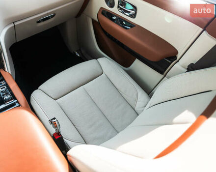 Черный Ролс Ройс Cullinan, объемом двигателя 0 л и пробегом 52 тыс. км за 440000 $, фото 53 на Automoto.ua