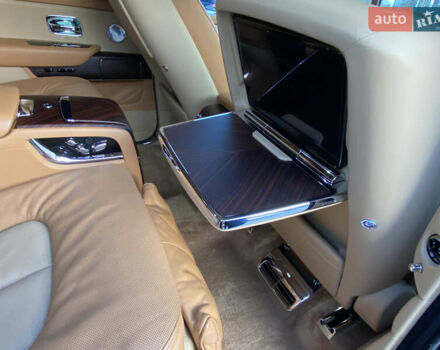Черный Ролс Ройс Cullinan, объемом двигателя 6.75 л и пробегом 84 тыс. км за 337000 $, фото 11 на Automoto.ua