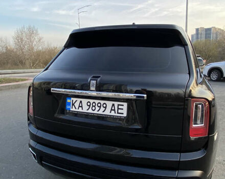Черный Ролс Ройс Cullinan, объемом двигателя 6.75 л и пробегом 84 тыс. км за 337000 $, фото 7 на Automoto.ua