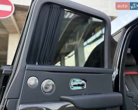 Черный Ролс Ройс Cullinan, объемом двигателя 6.75 л и пробегом 47 тыс. км за 419900 $, фото 62 на Automoto.ua