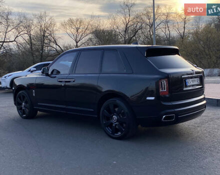 Черный Ролс Ройс Cullinan, объемом двигателя 6.75 л и пробегом 84 тыс. км за 337000 $, фото 3 на Automoto.ua