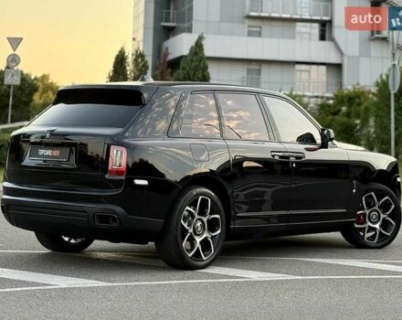 Черный Ролс Ройс Cullinan, объемом двигателя 6.75 л и пробегом 47 тыс. км за 419900 $, фото 25 на Automoto.ua