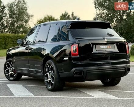Черный Ролс Ройс Cullinan, объемом двигателя 6.75 л и пробегом 47 тыс. км за 419900 $, фото 14 на Automoto.ua