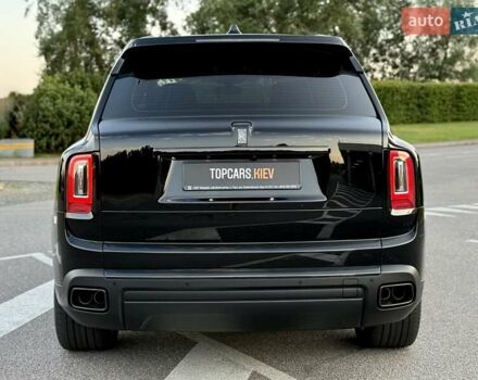 Черный Ролс Ройс Cullinan, объемом двигателя 6.75 л и пробегом 47 тыс. км за 419900 $, фото 16 на Automoto.ua
