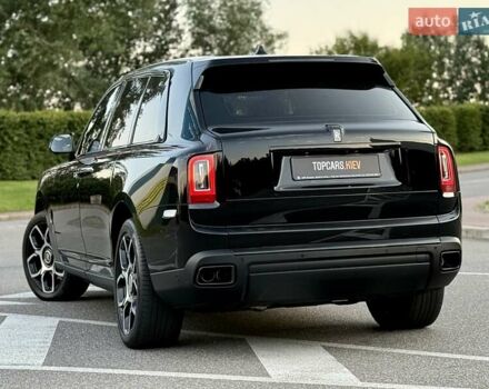 Черный Ролс Ройс Cullinan, объемом двигателя 6.75 л и пробегом 47 тыс. км за 419900 $, фото 15 на Automoto.ua