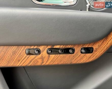 Черный Ролс Ройс Cullinan, объемом двигателя 6.75 л и пробегом 18 тыс. км за 399999 $, фото 23 на Automoto.ua