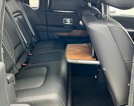 Черный Ролс Ройс Cullinan, объемом двигателя 6.75 л и пробегом 18 тыс. км за 399999 $, фото 61 на Automoto.ua