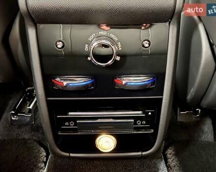 Черный Ролс Ройс Cullinan, объемом двигателя 6.75 л и пробегом 18 тыс. км за 399999 $, фото 41 на Automoto.ua