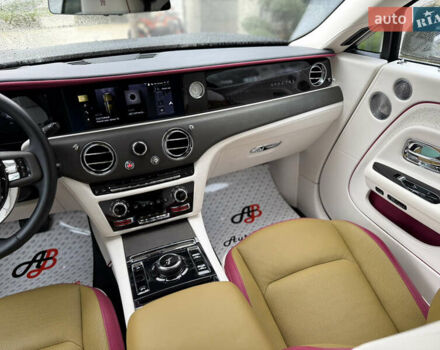 Зеленый Ролс Ройс Spectre, объемом двигателя 0 л и пробегом 16 тыс. км за 540000 $, фото 44 на Automoto.ua