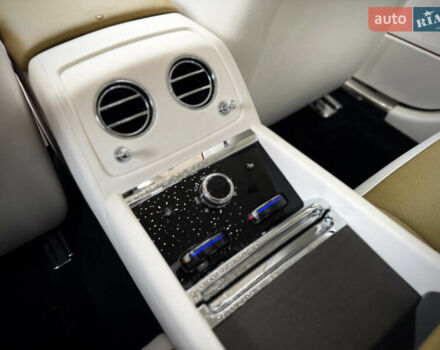 Зеленый Ролс Ройс Spectre, объемом двигателя 0 л и пробегом 16 тыс. км за 540000 $, фото 42 на Automoto.ua