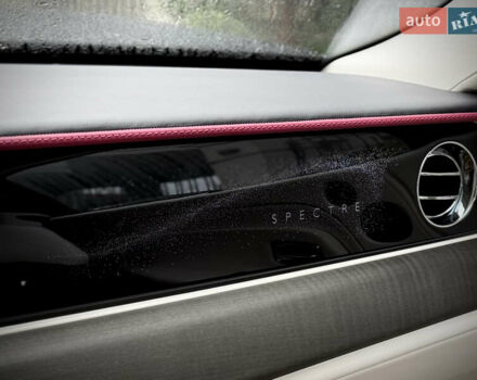 Зеленый Ролс Ройс Spectre, объемом двигателя 0 л и пробегом 16 тыс. км за 540000 $, фото 51 на Automoto.ua