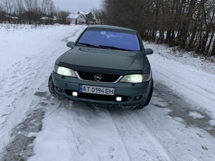 Зелений Ровер 100, об'ємом двигуна 1.8 л та пробігом 367 тис. км за 2350 $, фото 1 на Automoto.ua