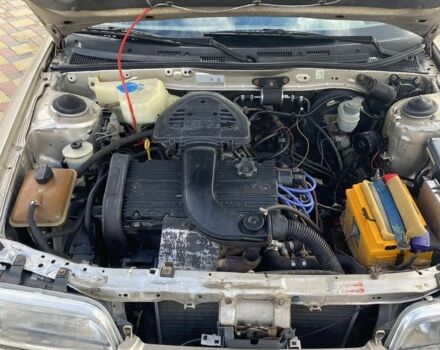 Серый Ровер 214, объемом двигателя 1.4 л и пробегом 300 тыс. км за 1632 $, фото 4 на Automoto.ua