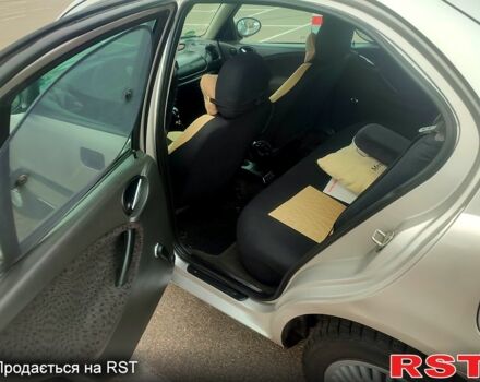 Серый Ровер 25, объемом двигателя 1.6 л и пробегом 183 тыс. км за 2500 $, фото 3 на Automoto.ua