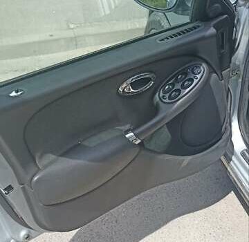 Ровер 75 1999 в Виннице на Automoto.ua Серый Ровер 75, объемом двигателя 2 л и пробегом 279 тыс. км за 3200 $, фото 8 на Automoto.ua