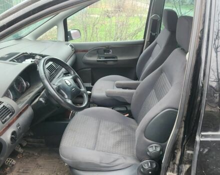 Черный Сеат Альхамбра, объемом двигателя 1.9 л и пробегом 250 тыс. км за 2849 $, фото 3 на Automoto.ua