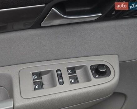 Чорний Сеат Альхамбра, об'ємом двигуна 2 л та пробігом 255 тис. км за 11900 $, фото 16 на Automoto.ua