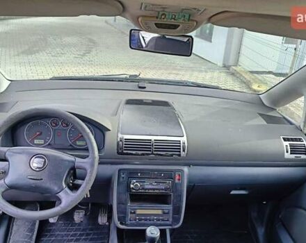 Красный Сеат Альхамбра, объемом двигателя 1.9 л и пробегом 357 тыс. км за 3599 $, фото 12 на Automoto.ua