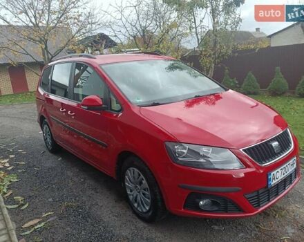 Красный Сеат Альхамбра, объемом двигателя 1.97 л и пробегом 220 тыс. км за 13500 $, фото 1 на Automoto.ua