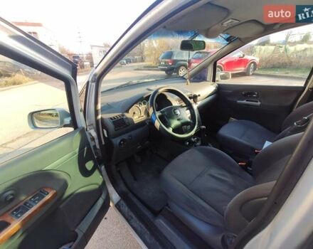 Серый Сеат Альхамбра, объемом двигателя 1.9 л и пробегом 284 тыс. км за 3900 $, фото 6 на Automoto.ua