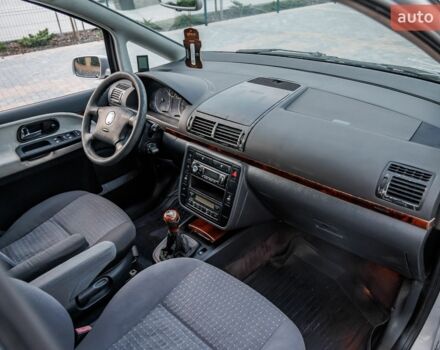 Сірий Сеат Альхамбра, об'ємом двигуна 1.9 л та пробігом 330 тис. км за 3450 $, фото 15 на Automoto.ua