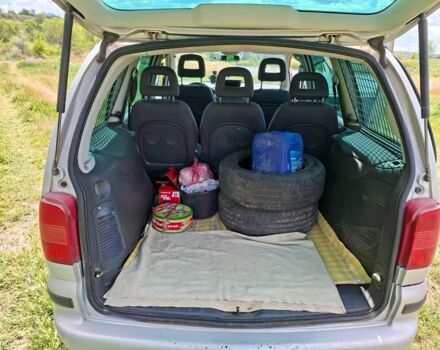 Серый Сеат Альхамбра, объемом двигателя 1.9 л и пробегом 500 тыс. км за 2373 $, фото 6 на Automoto.ua