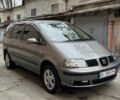 Серый Сеат Альхамбра, объемом двигателя 1.9 л и пробегом 295 тыс. км за 4800 $, фото 1 на Automoto.ua