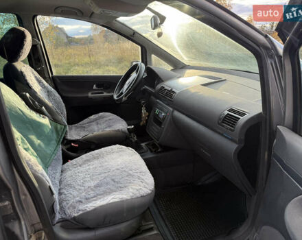 Сеат Альхамбра 2005 в Житомире на Automoto.ua Серый Сеат Альхамбра, объемом двигателя 1.9 л и пробегом 378 тыс. км за 4800 $, фото 7 на Automoto.ua