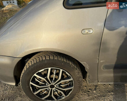 Сеат Альхамбра 2005 в Житомире на Automoto.ua Серый Сеат Альхамбра, объемом двигателя 1.9 л и пробегом 378 тыс. км за 4800 $, фото 12 на Automoto.ua